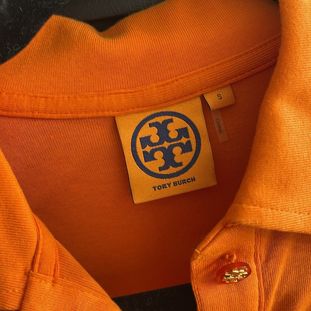 Tory Burch designer shirt. Very nice. Barely worn - Picture 2 of 4